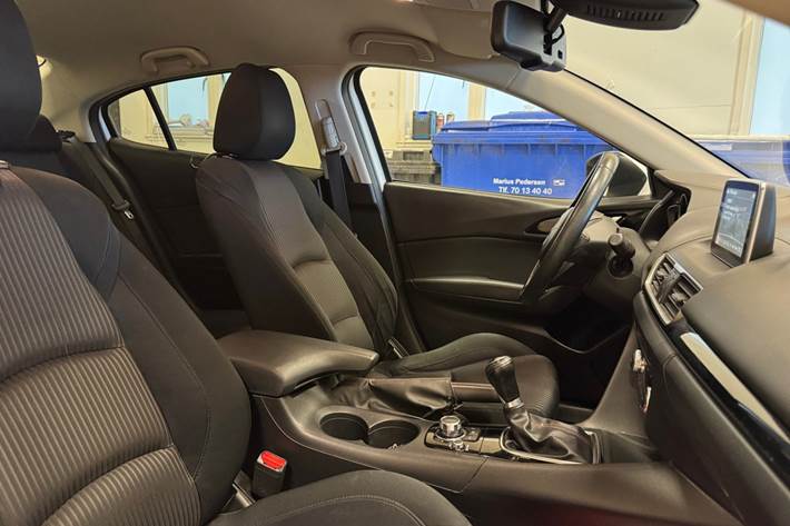 Hvid Mazda 3 fra 2013