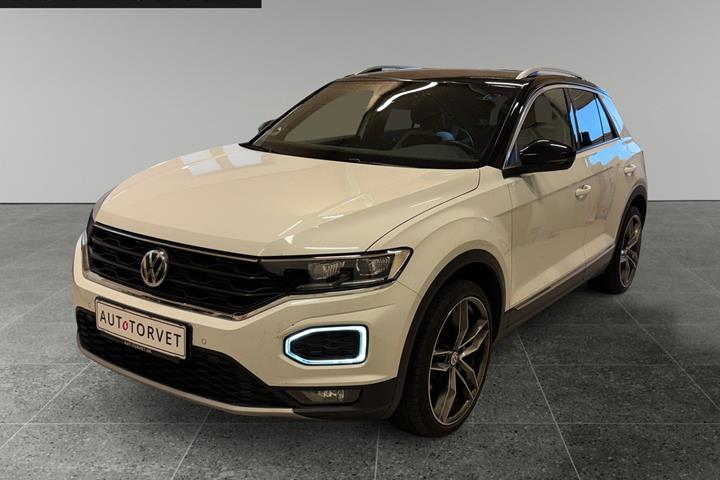 Hvid VW T-Roc fra 2019 set udefra