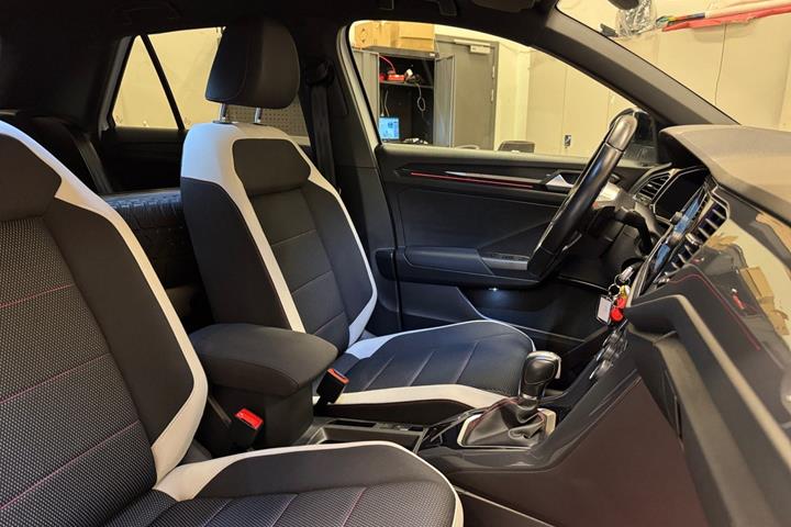 Hvid VW T-Roc fra 2019