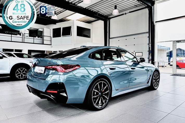 Grøn BMW i4 fra 2025