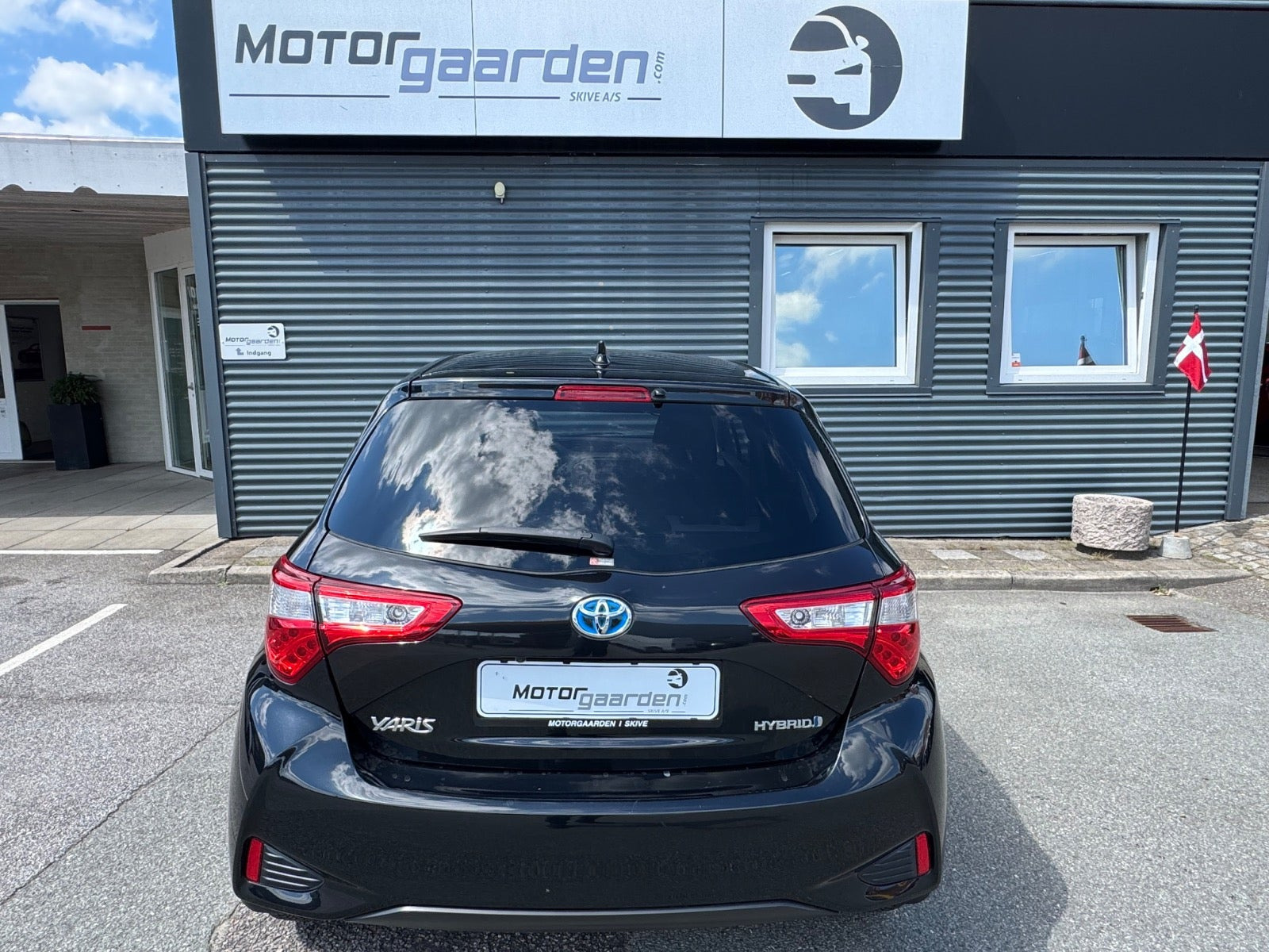 Sort Toyota Yaris fra 2020