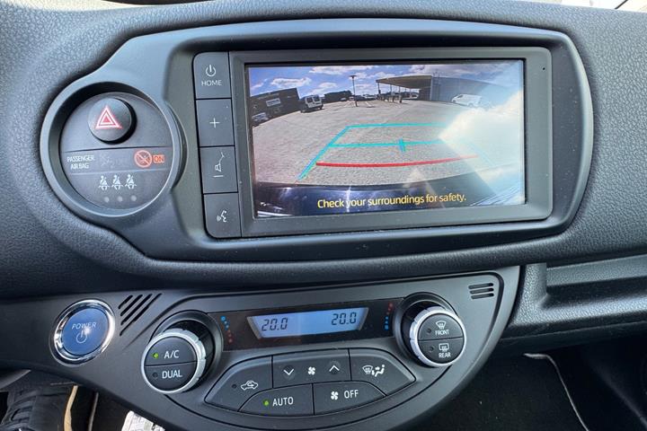 Sort Toyota Yaris fra 2020