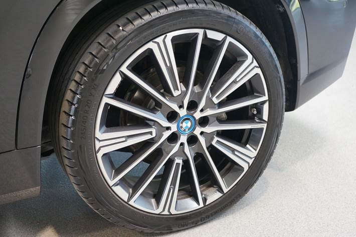 Sort BMW iX1 fra 2023