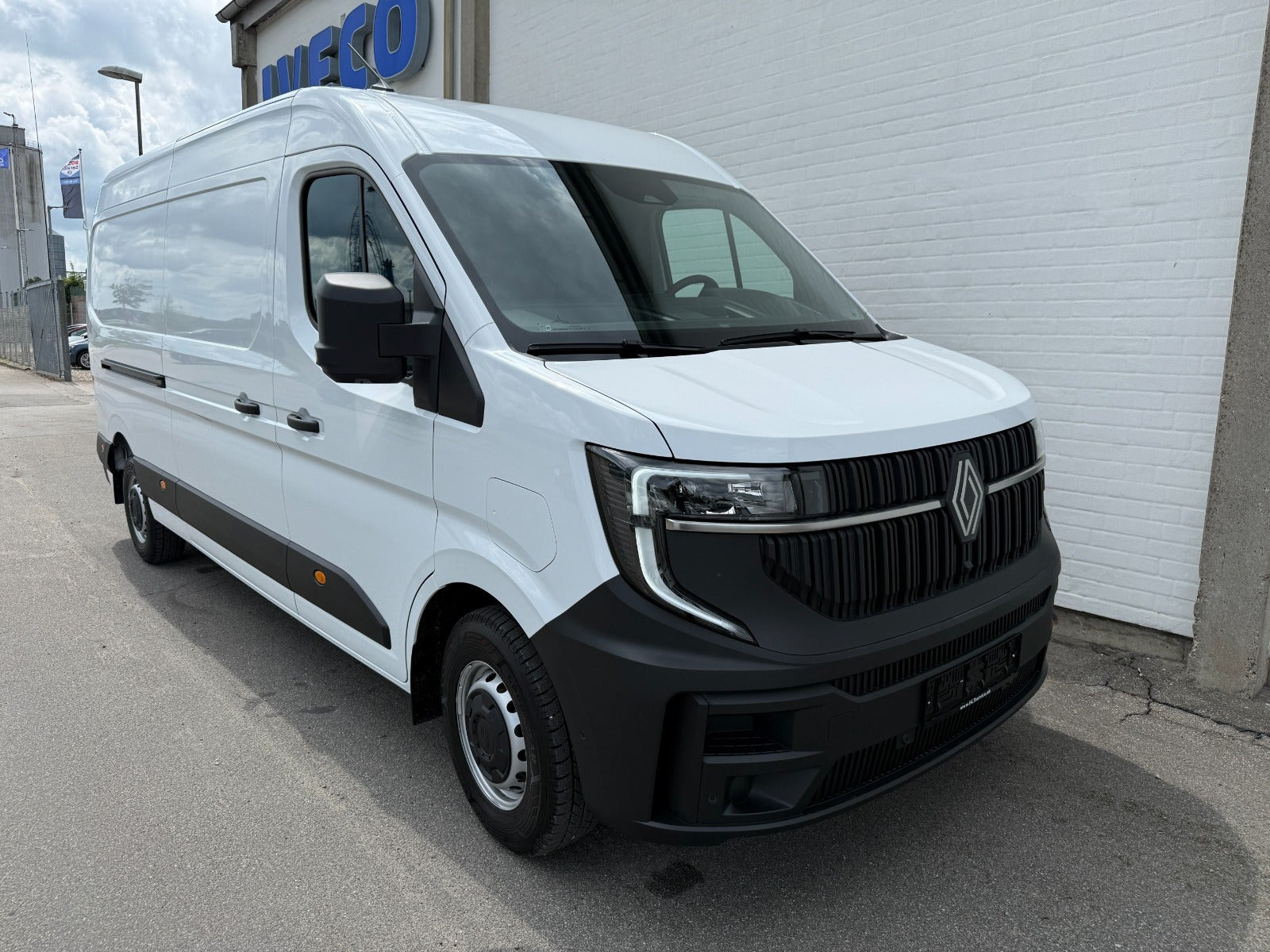 Hvid Renault Master V T35 fra 2026