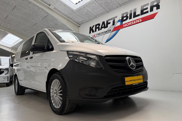 Hvid Mercedes eVito 129 fra 2021