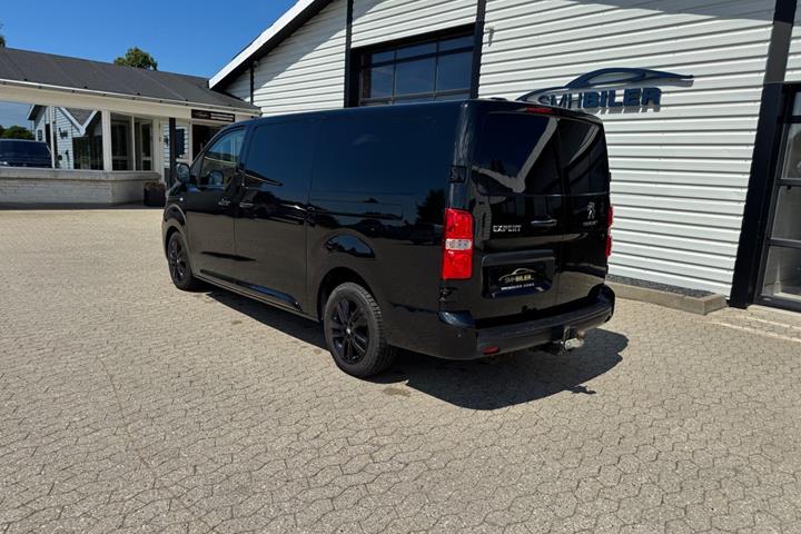 Sort Peugeot Expert fra 2021