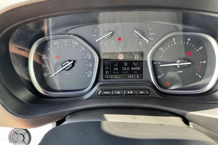 Sort Peugeot Expert fra 2021