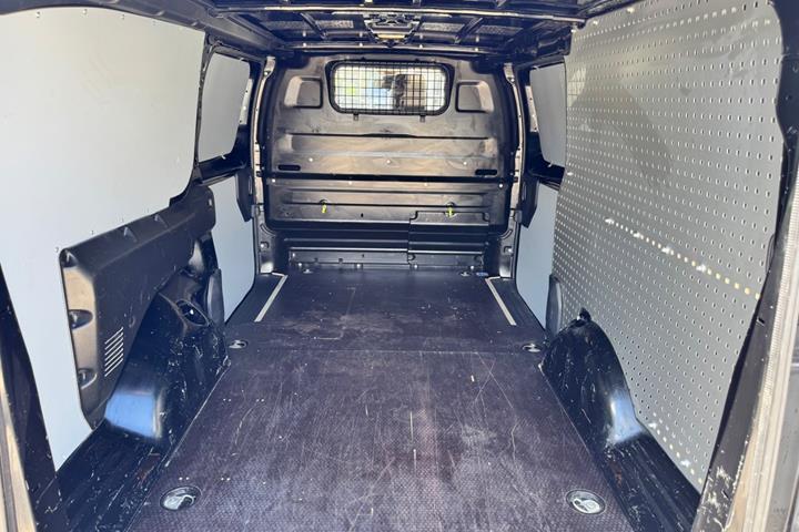 Sort Peugeot Expert fra 2021