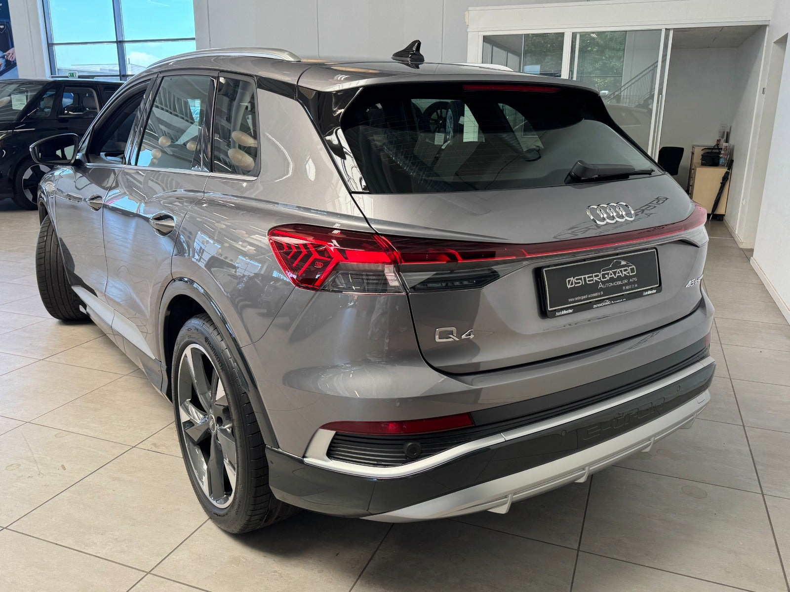 Grå Audi Q4 e-tron fra 2026