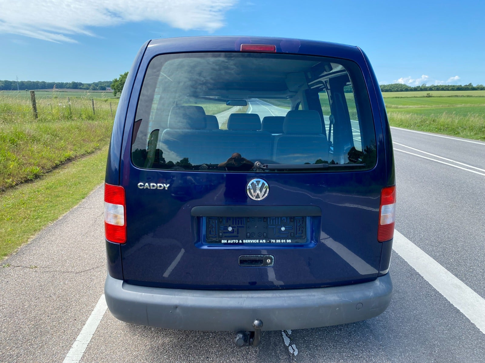 Blå VW Caddy fra 2005