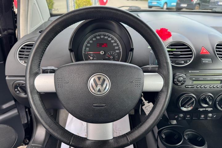 Sort VW New Beetle fra 2009