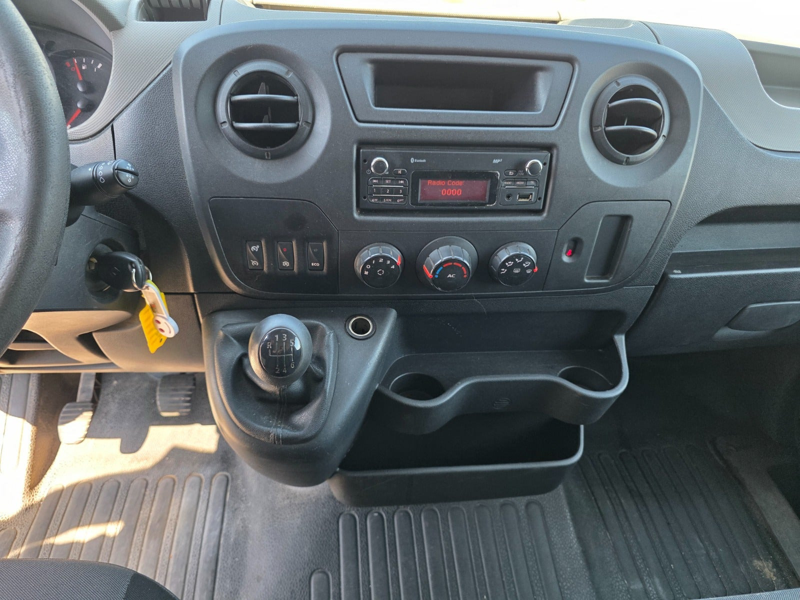 Hvid Renault Master III T35 fra 2015