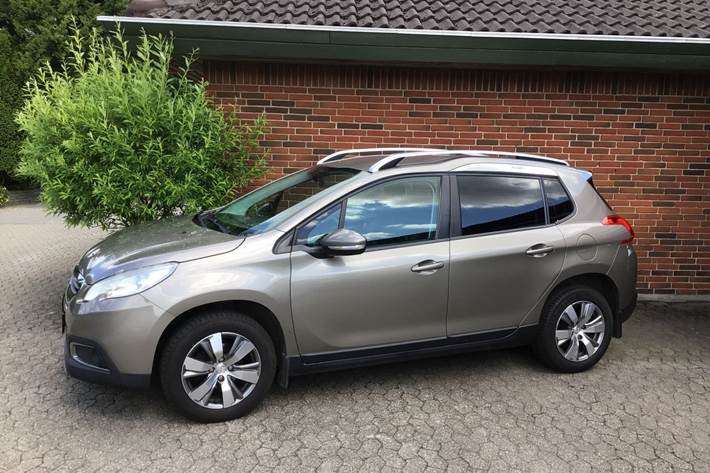 Brun Peugeot 2008 fra 2015