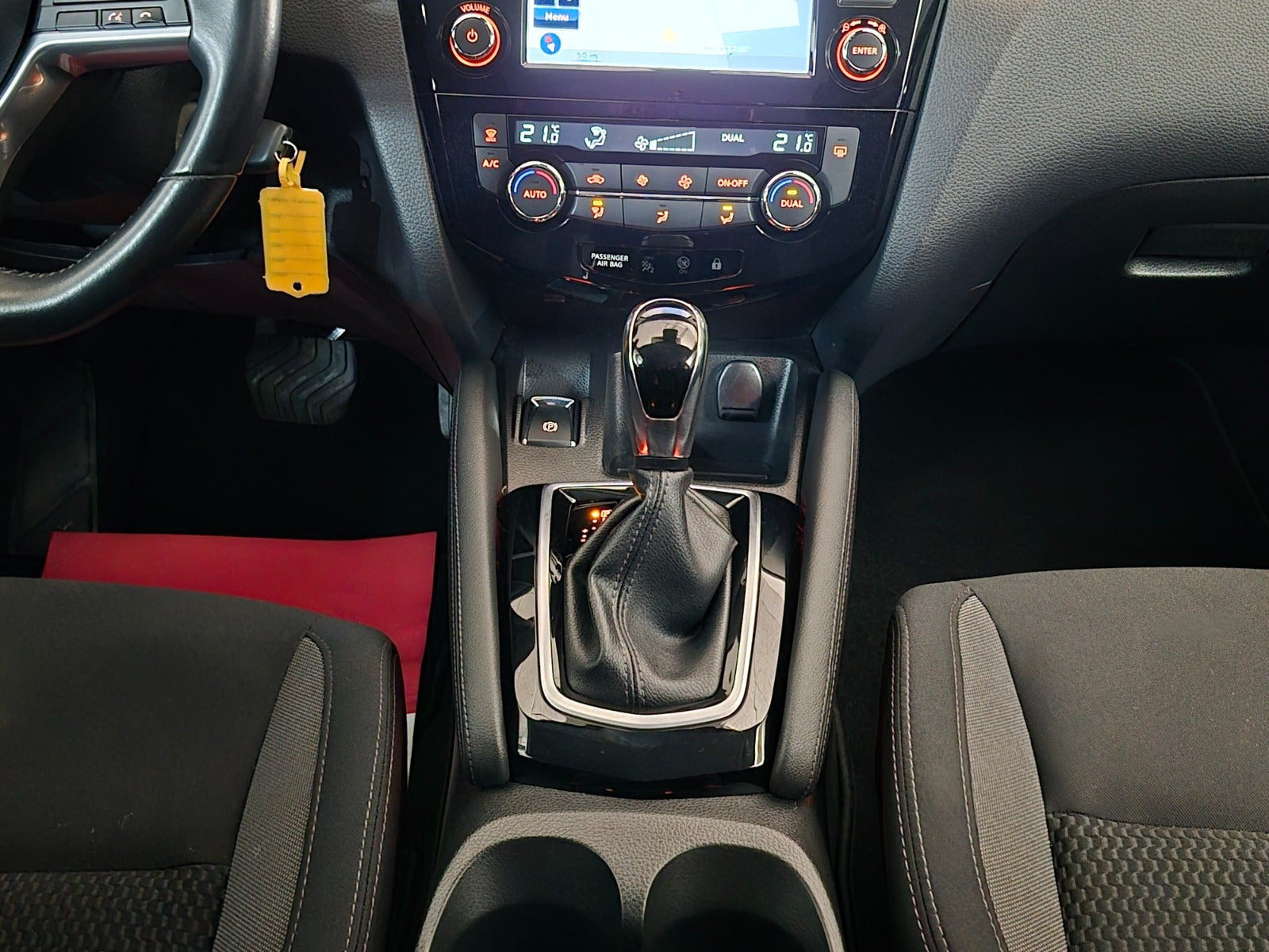 Hvid Nissan Qashqai fra 2018