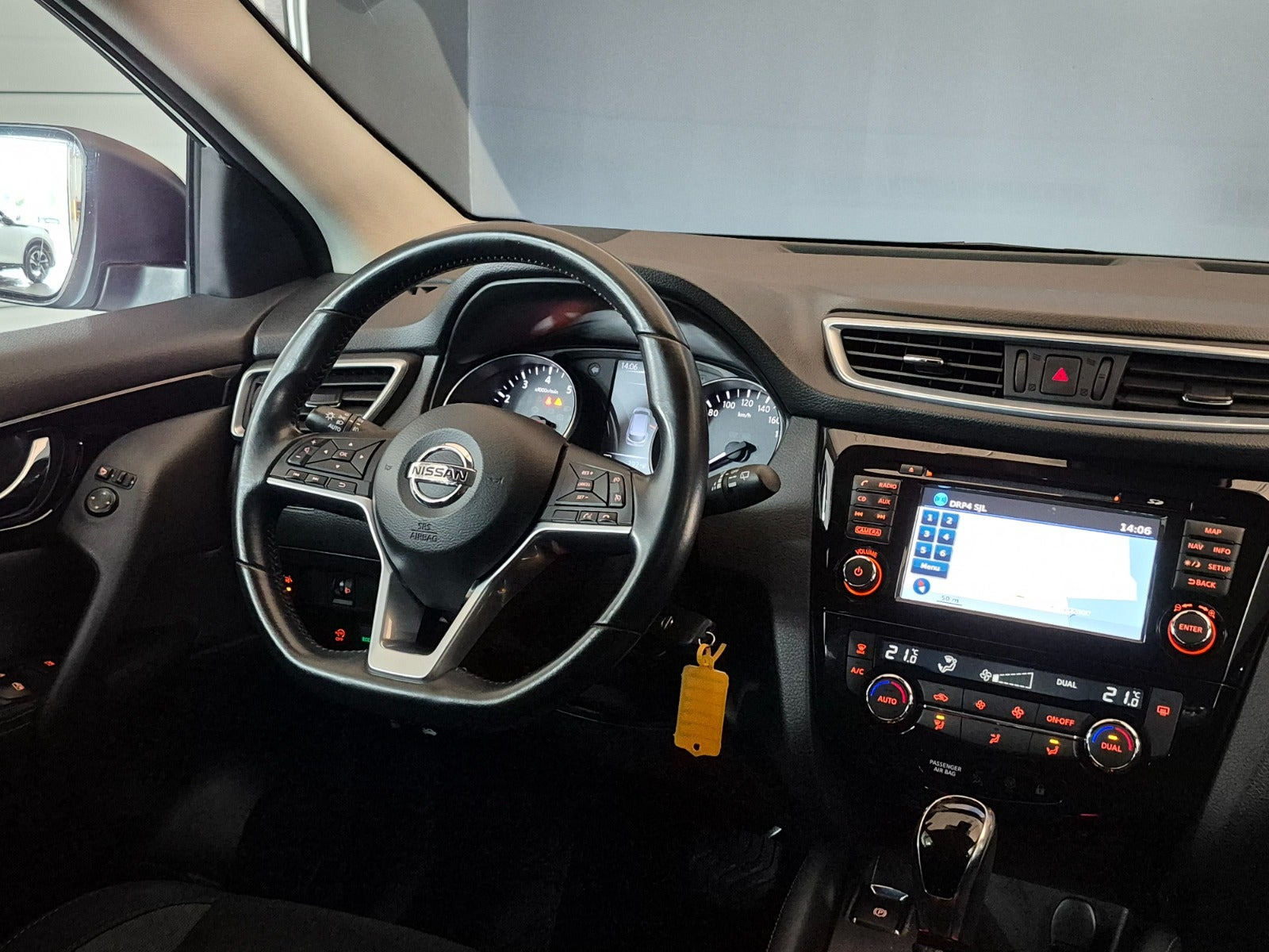 Hvid Nissan Qashqai fra 2018