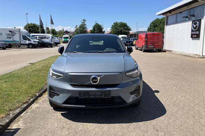 Grå Volvo C40 fra 2023