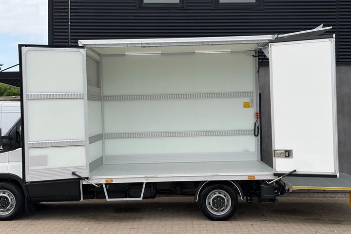 Hvid Iveco Daily fra 2026