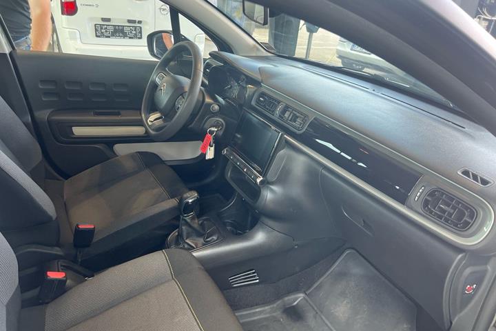 Grå Citroën C3 fra 2020