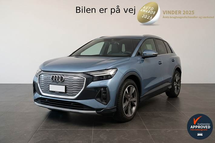 Blå Audi Q4 fra 2022