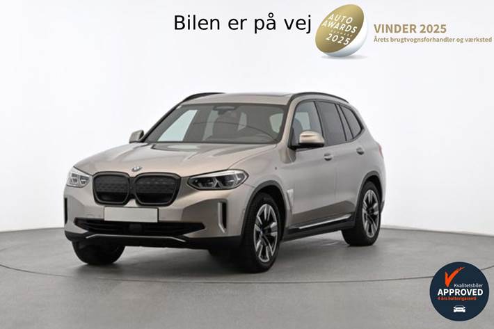 Beige BMW iX3 fra 2021