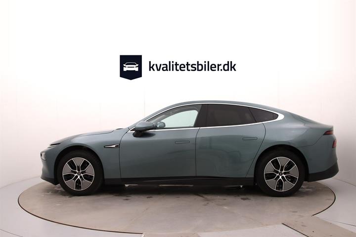 Grøn Xpeng P7 fra 2024