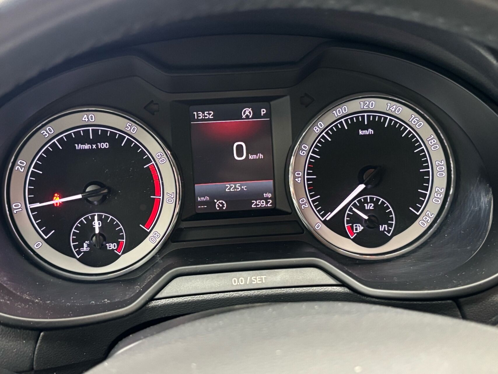 Sort Skoda Octavia fra 2019