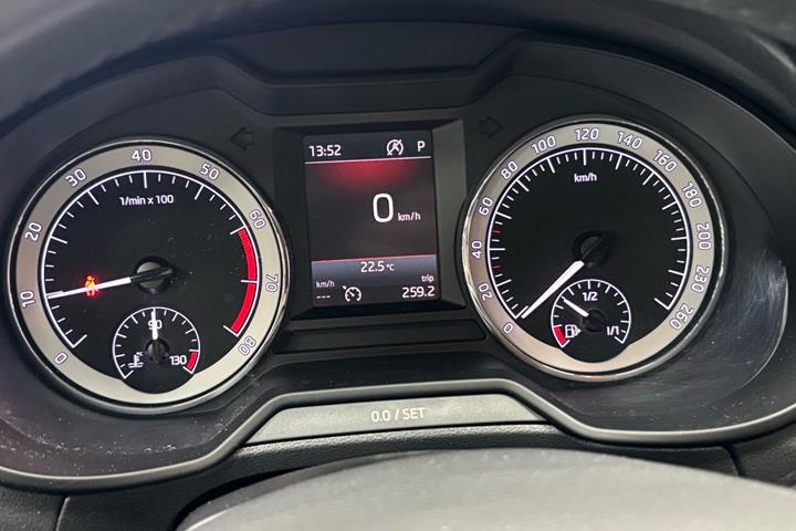 Sort Skoda Octavia fra 2019