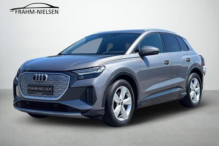 Grå Audi Q4 fra 2023 set udefra