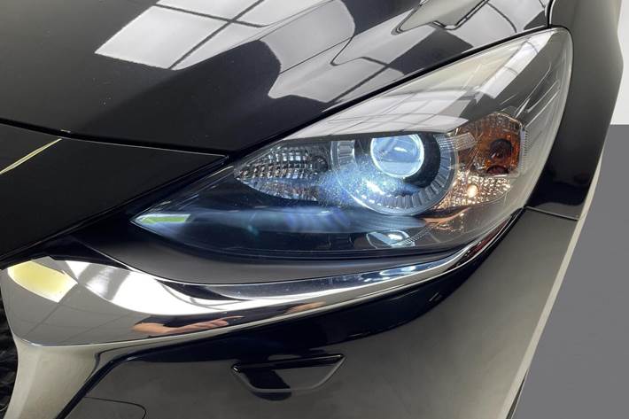 Sort Mazda 2 fra 2021