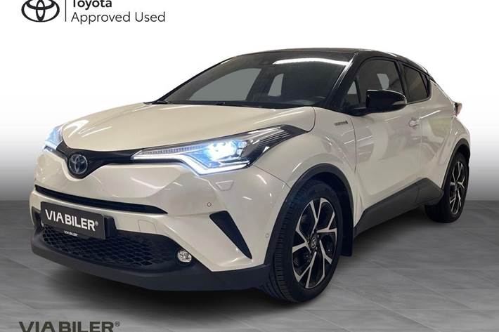 Hvid Toyota C-HR fra 2017 set udefra