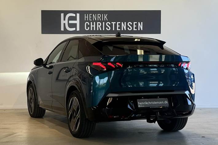 Blå Peugeot e-3008 fra 2024