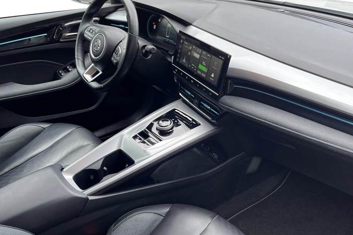 Hvid MG MG5 fra 2023