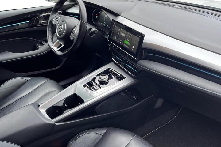 Hvid MG MG5 fra 2023