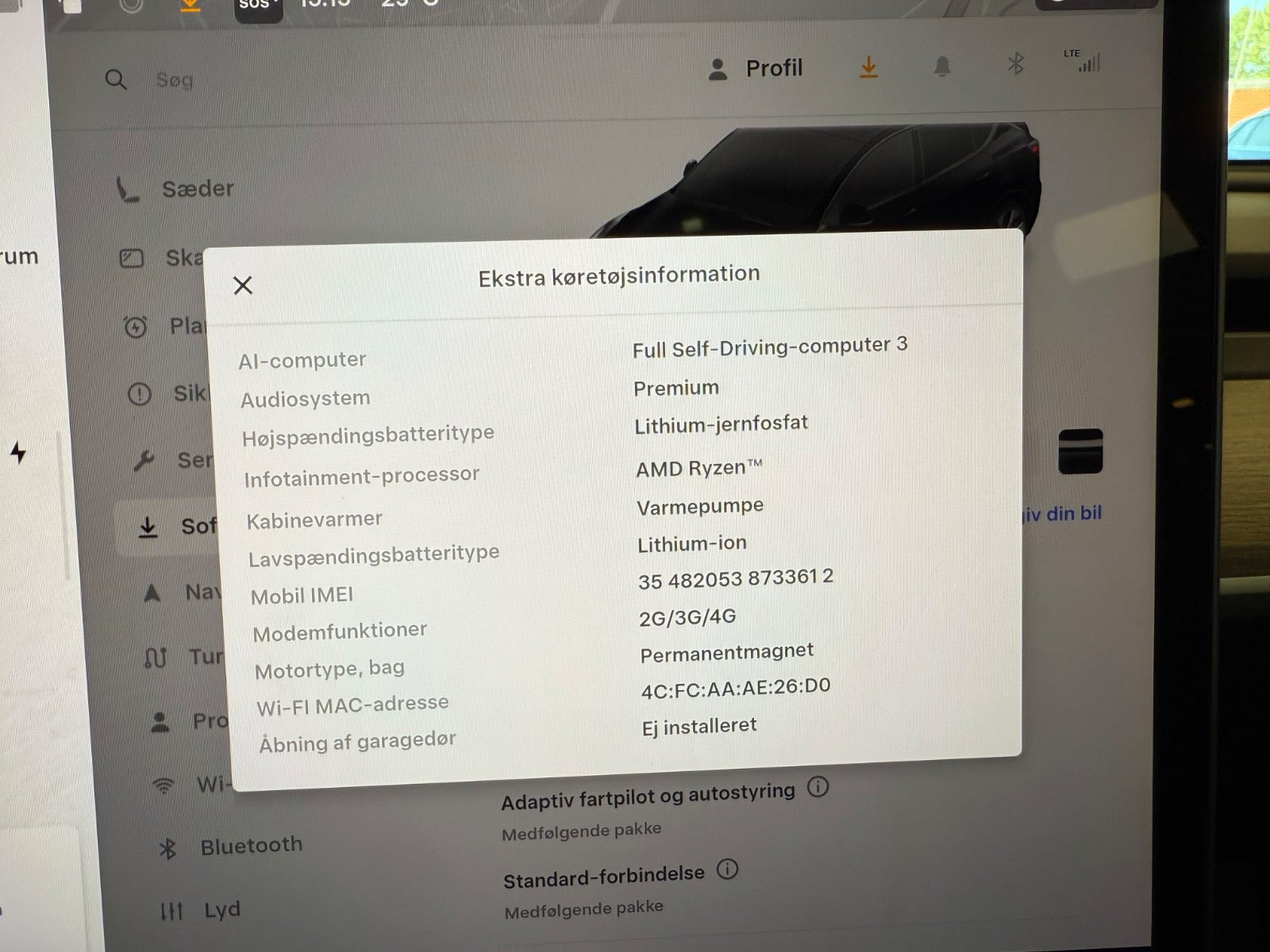 Sort Tesla Model Y fra 2024