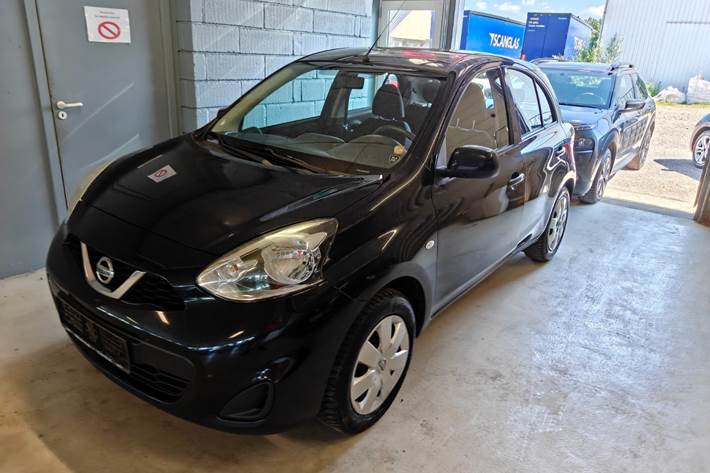 Gul Nissan Micra fra 2013