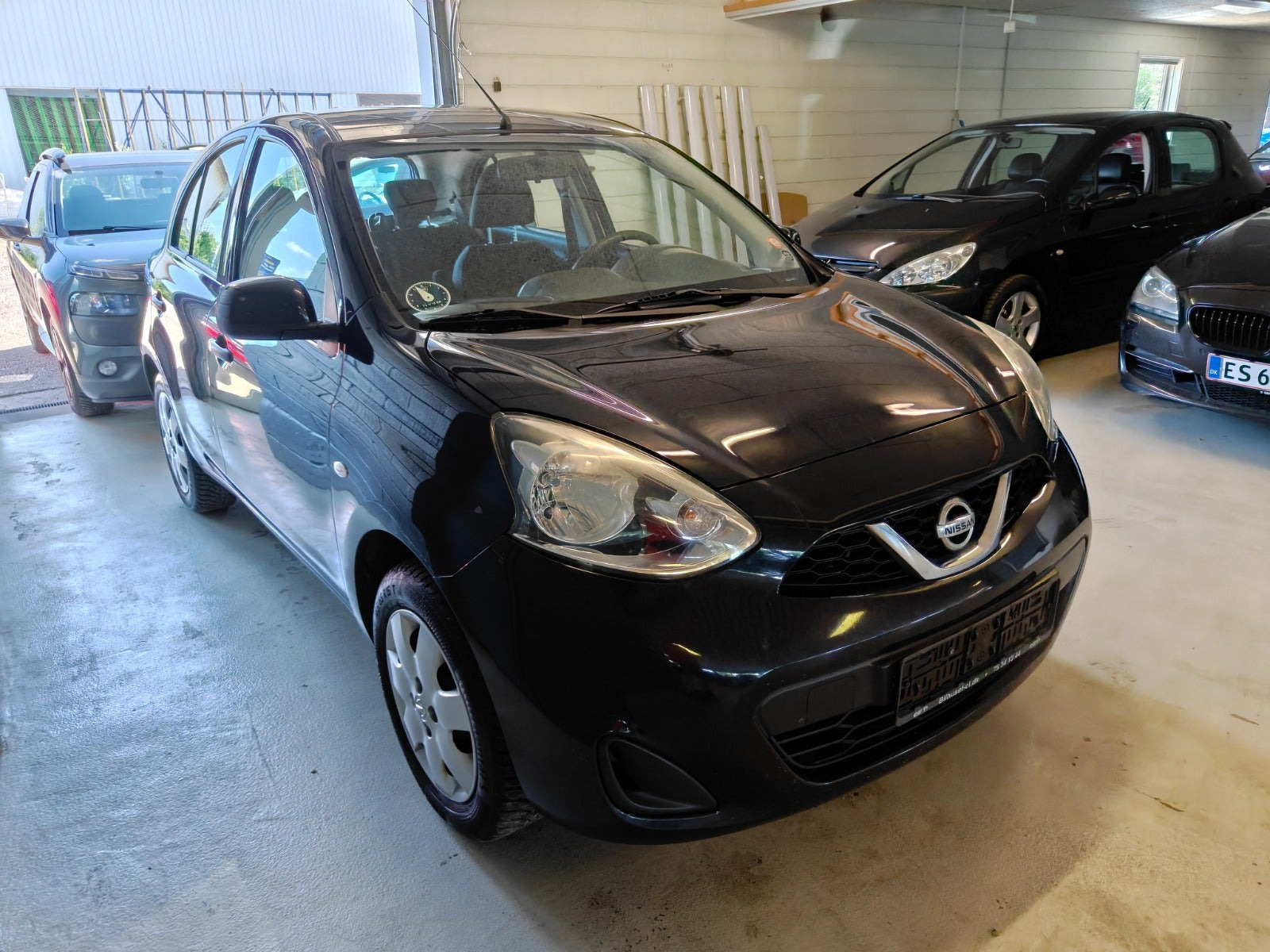 Gul Nissan Micra fra 2013