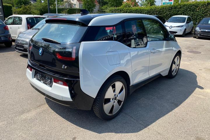 Hvid BMW i3 fra 2015