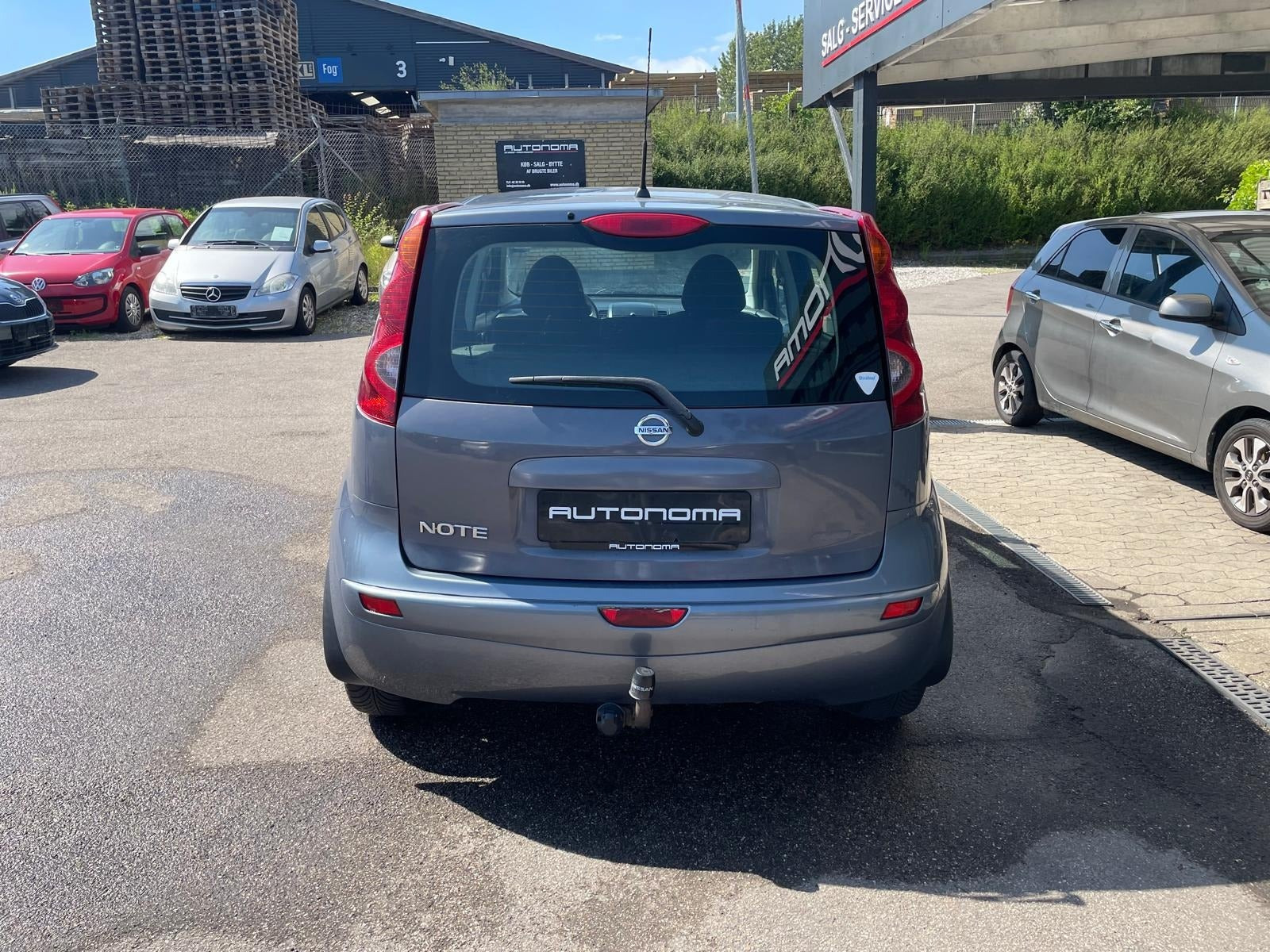 Blå Nissan Note fra 2011
