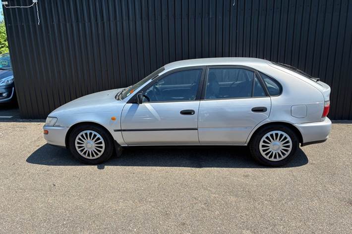 undefined Toyota Corolla fra 1995