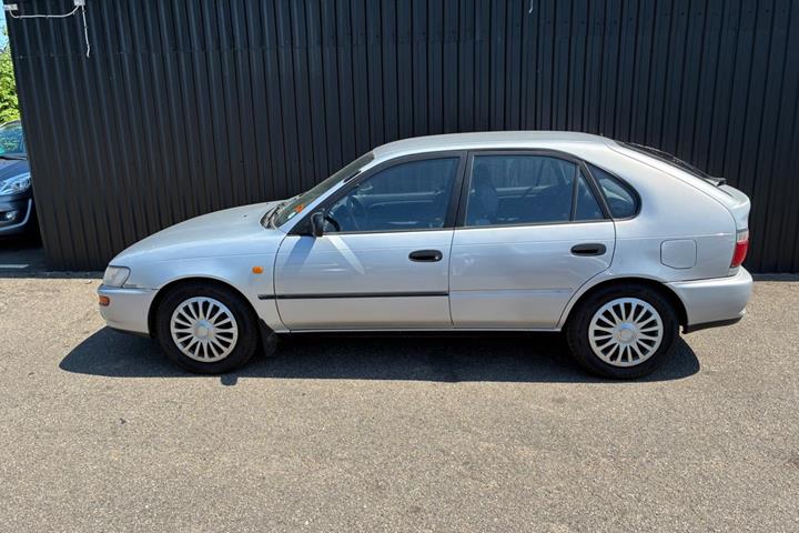 undefined Toyota Corolla fra 1995