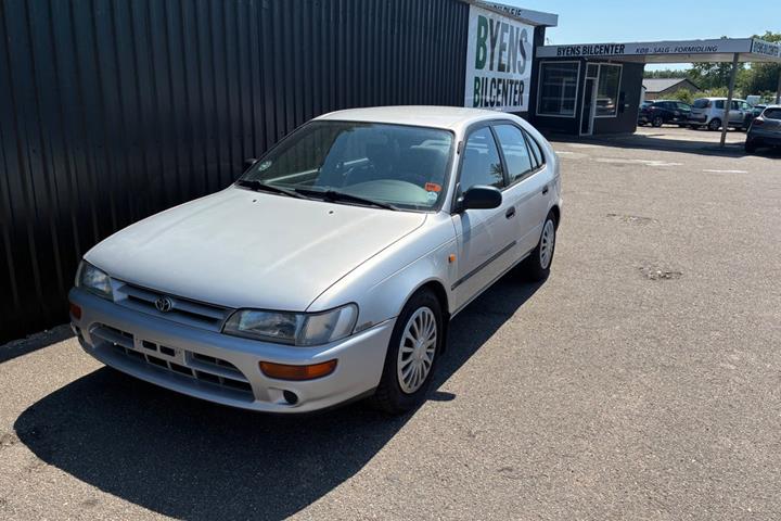 undefined Toyota Corolla fra 1995