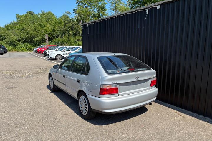 undefined Toyota Corolla fra 1995