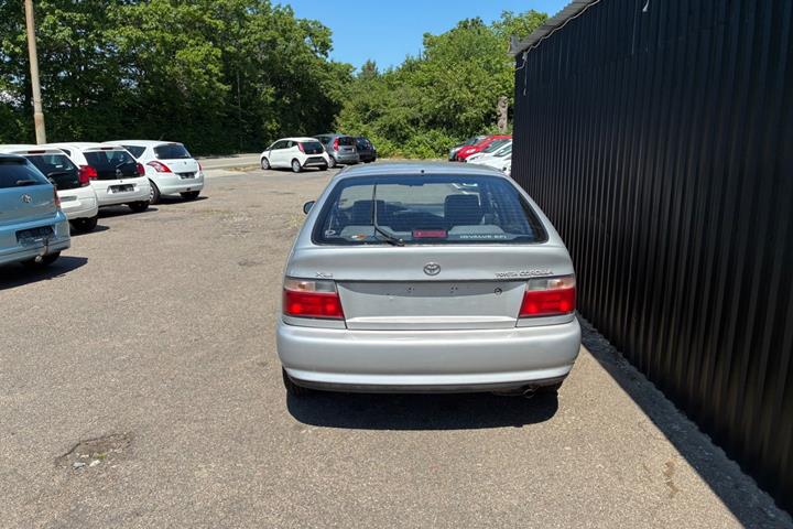 undefined Toyota Corolla fra 1995
