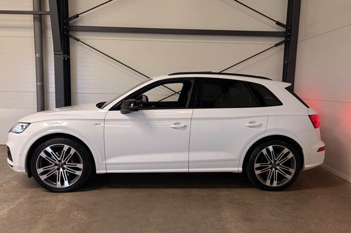 Hvid Audi SQ5 fra 2018