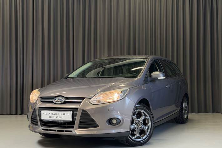 Grå Ford Focus fra 2011