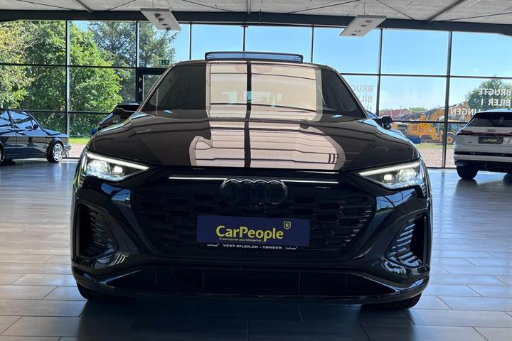 Brun Audi Q8 e-tron fra 2024
