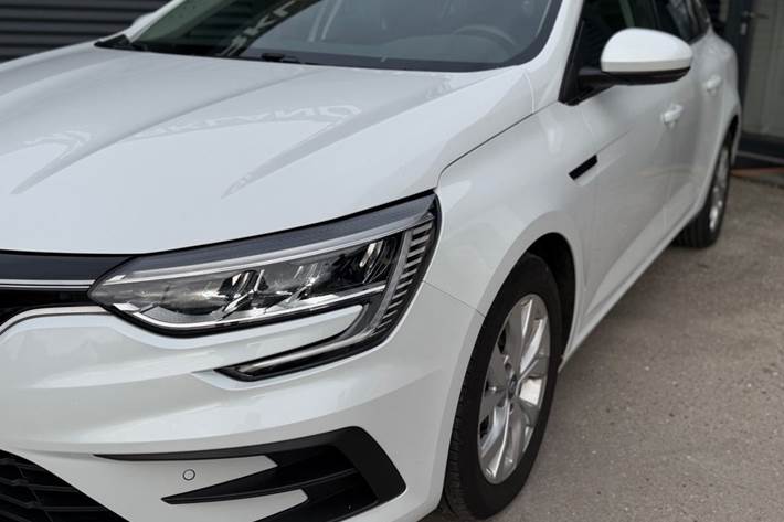 Hvid Renault Megane IV fra 2021
