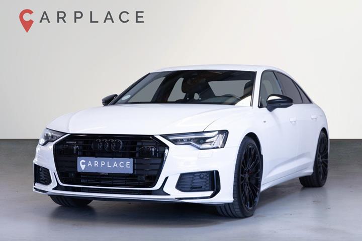 Hvid Audi A6 fra 2021 set udefra
