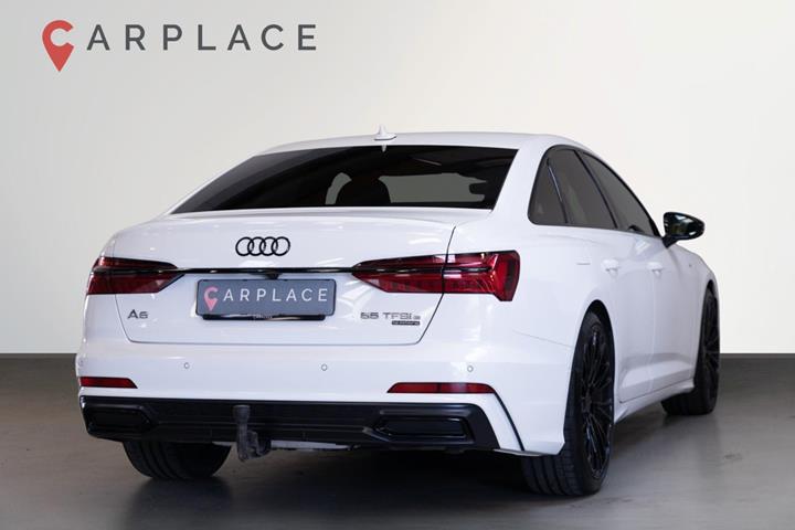 Hvid Audi A6 fra 2021