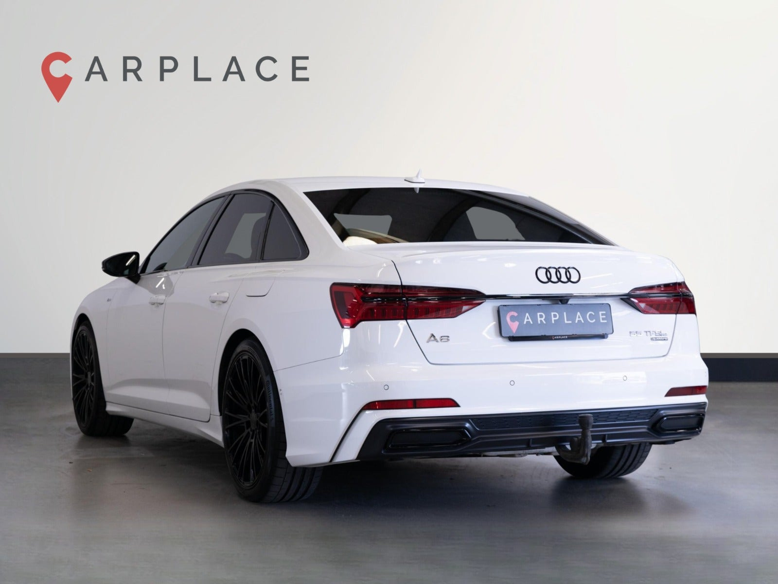 Hvid Audi A6 fra 2021